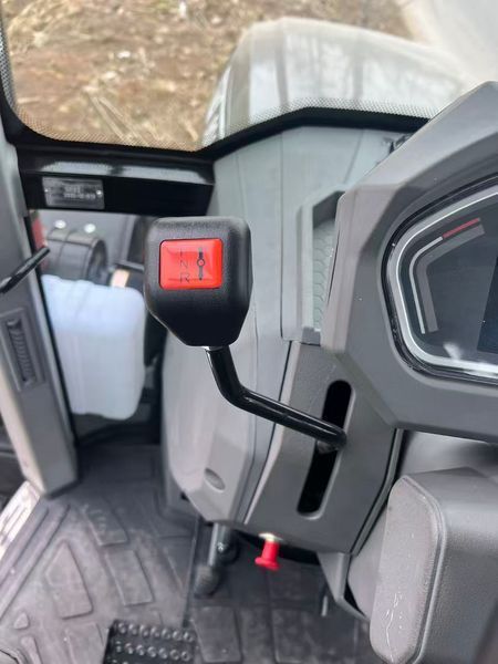 ТРАКТОР ДМТЗ 904 з кондиціонером на радіальній гумі 004801 фото